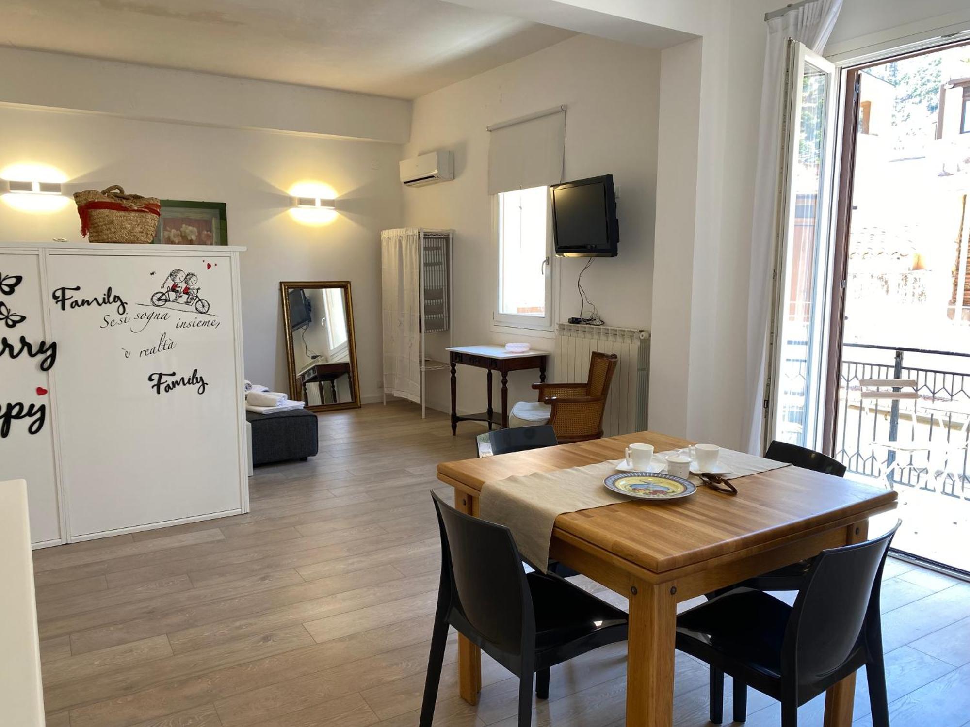 Residence Le Rose Кастелламмаре-дель-Голфо Экстерьер фото