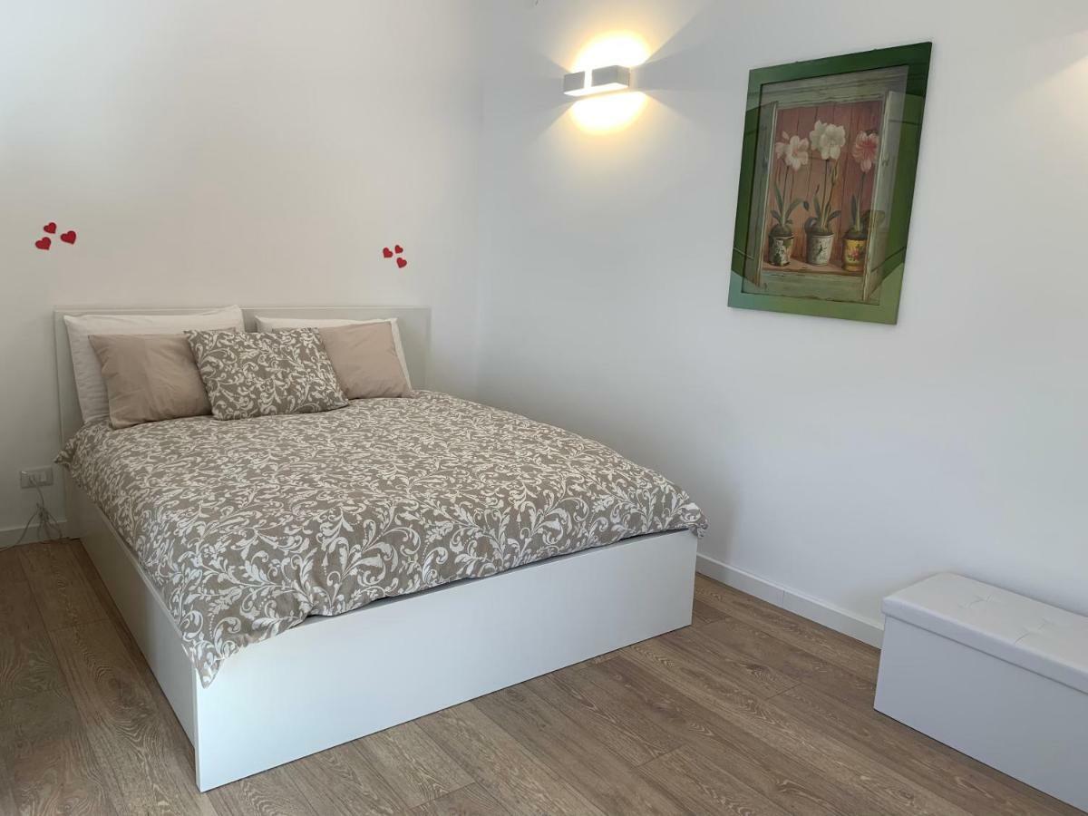 Residence Le Rose Кастелламмаре-дель-Голфо Экстерьер фото