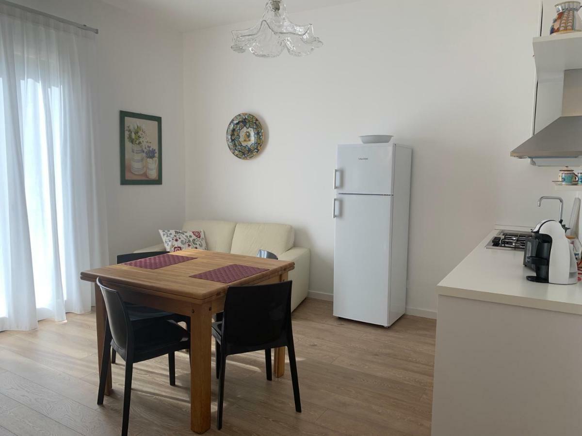 Residence Le Rose Кастелламмаре-дель-Голфо Экстерьер фото