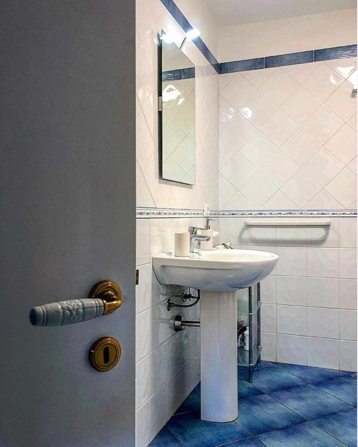 Residence Le Rose Кастелламмаре-дель-Голфо Экстерьер фото